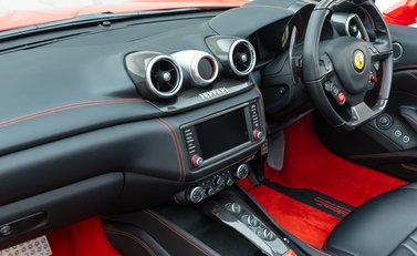 Ferrari California T HANDLING SPECIALE 19