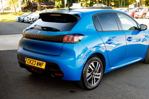 Peugeot 208 PURETECH ALLURE PREMIUM PLUS S/S 8