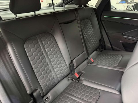 Audi RS Q3 2.5 TFSI Vorsprung Sportback 5dr Petrol S Tronic quattro Euro 6 (s/s) (400 35