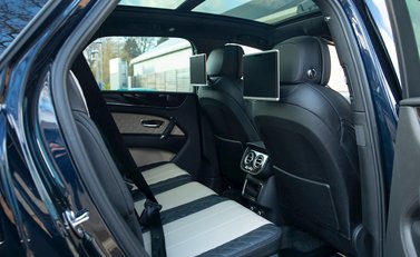 Bentley Bentayga V8 14