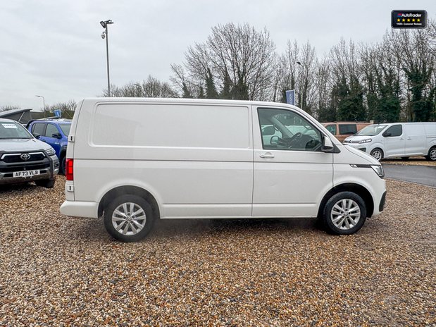 Volkswagen Transporter SWB L1H1 Low Roof Highline T28 Air Con Alloys Sensors EURO 6 47