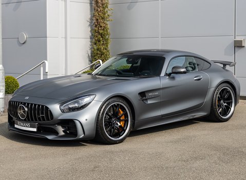 Mercedes-Benz AMG GT R PREMIUM 2