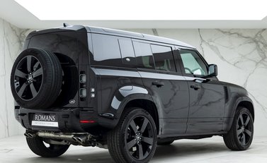 Land Rover Defender 110 V8 7