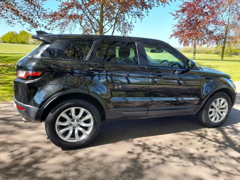 Land Rover Range Rover Evoque 2.0 eD4 SE Tech FWD Euro 6 (s/s) 5dr 4