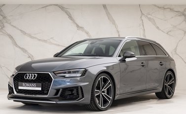 Audi RS4 Avant Carbon Edition 6