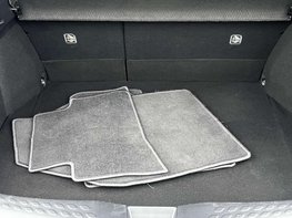 Toyota C-HR 1.8 C-HR-Dynamic HEV CVT 5dr 70