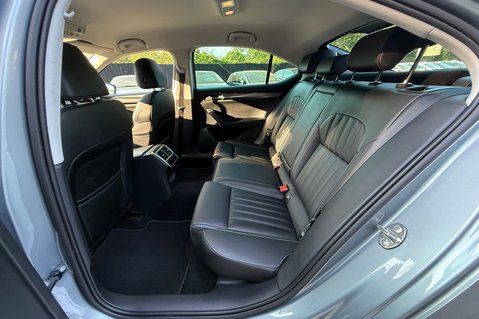 Skoda Superb SE L TSI DSG - FULL SKODA SERVICE HISTORY 26