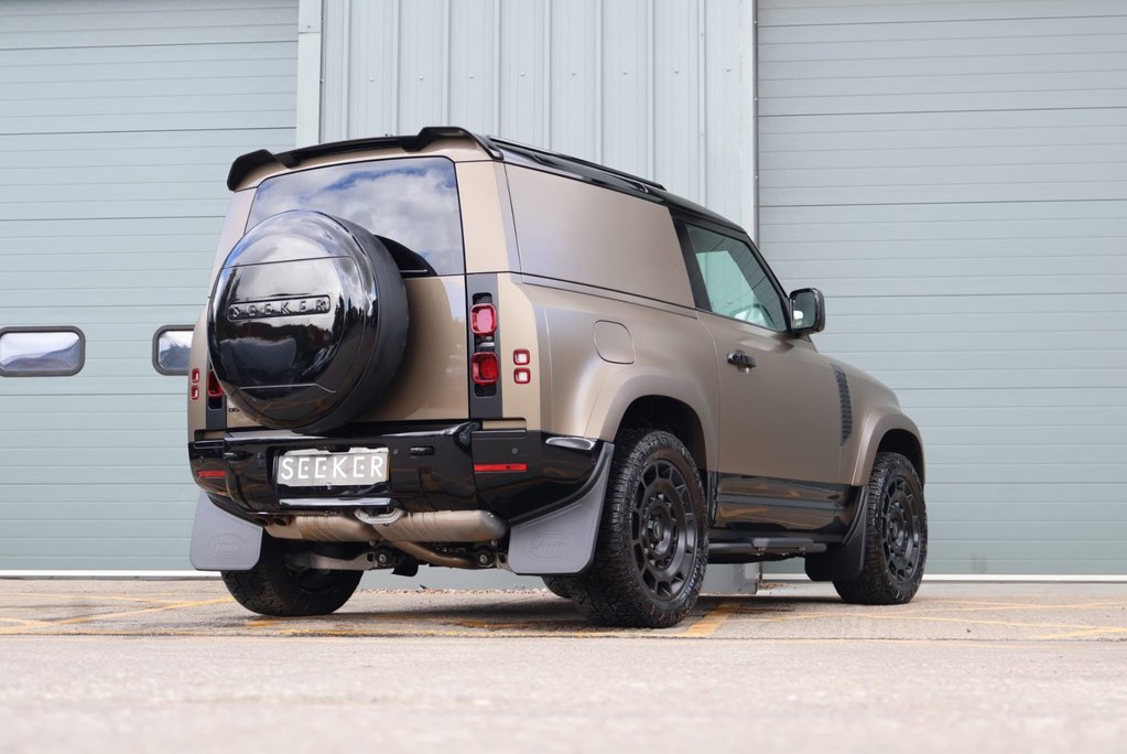Land Rover Defender 90 DEMO  HARD TOP 350  X-DYNAMIC HSE s 20k spend inc genuine rear seat   12