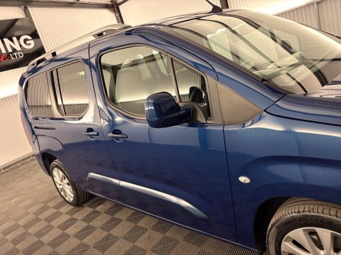 Vauxhall Combo Life 1.5 Turbo D Elite XL MPV Auto Euro 6 (s/s) 5dr 40