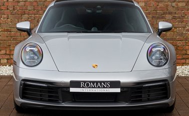 Porsche 911 Carrera S (992) 4