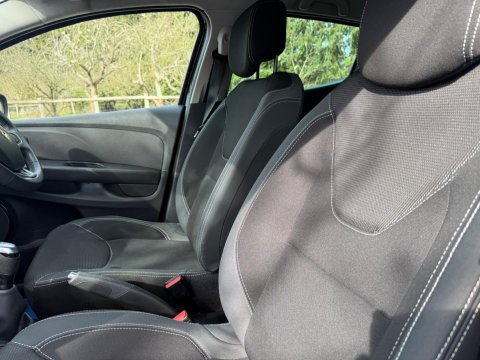 Renault Clio 0.9 TCe Iconic Euro 6 (s/s) 5dr 37