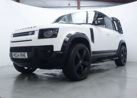 Land Rover Defender 3.0 Defender X-Dynamic HSE D MHEV A 4WD 5dr 17