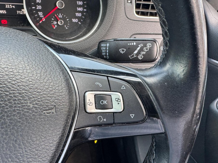 2015 Volkswagen Polo — image 17