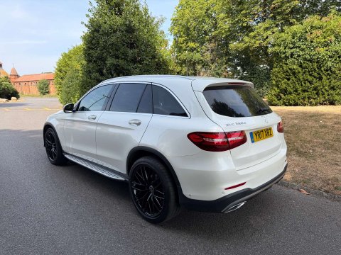 Mercedes-Benz GLC 3.0 GLC350d V6 AMG Line (Premium Plus) G-Tronic 4MATIC Euro 6 (s/s) 5dr 4