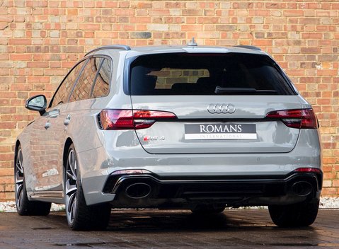Audi RS4 Avant 3