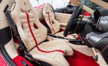 Ferrari F8 Tributo Spider 14