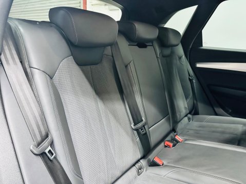 Audi Q5 2.0 TDI 40 S line S Tronic quattro Euro 6 (s/s) 5dr 19