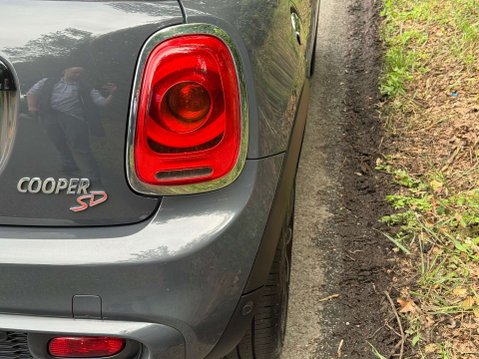 Mini Hatch 2.0 Cooper SD 3dr 64