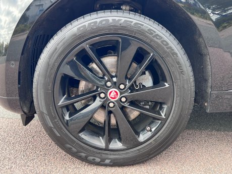 Jaguar F-Pace 2.0 D200 MHEV R-Dynamic SE Auto AWD Euro 6 (s/s) 5dr 77