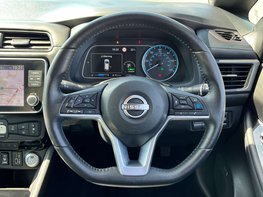 Nissan LEAF Leaf Tekna Electric 110kw, 39kwh (Automatic) 19