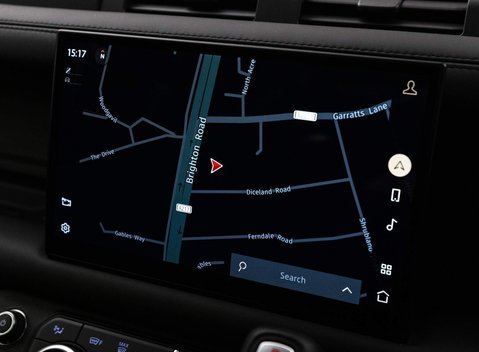 Land Rover Defender V8 15