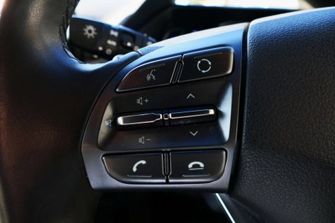 Hyundai IONIQ 1.6 IONIQ Premium SE FHEV Semi-Auto 5dr 28