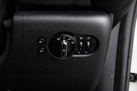 Mini Hatch COOPER CLASSIC 16