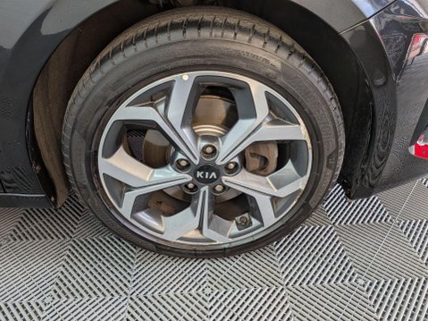 Kia Ceed 1.6 CRDi 3 DCT Euro 6 (s/s) 5dr 29
