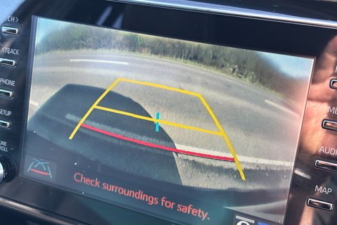 Toyota Hilux Invincible X 4WD 2.8 D-4D Double Cab Pickup - Hardtop Canopy 22