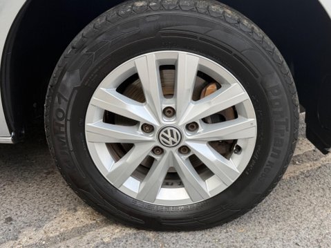 Volkswagen Transporter T28 TDI P/V HIGHLINE 14