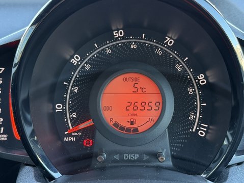 Toyota Aygo 1.0 VVT-i X-Trend TSS 5dr [Bi-tone] 21