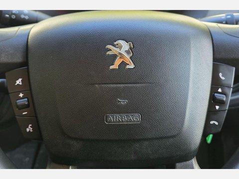Peugeot Boxer 2.2 BlueHDi 435 Professional Panel Van 5dr Diesel Manual L4 H2 Euro 6 (s/s) 32