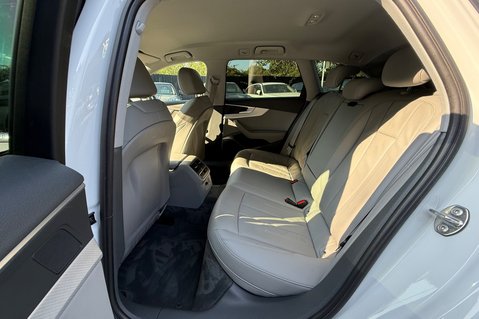 Audi A4 AVANT TDI ULTRA SPORT - APPLE CAR PLAY - CC - ROCK GREY LEATHER - 22