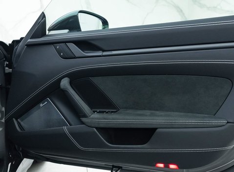 Porsche 911 Carrera GTS (992) 27