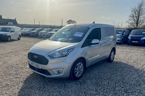 Ford Transit Connect AUTO SWB L1H1 Limited 200 Air Con Alloys Sensors EURO 6 NO VAT