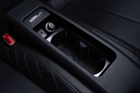 Bentley Continental 4.0 Continental GT V8 Auto 4WD 2dr 38