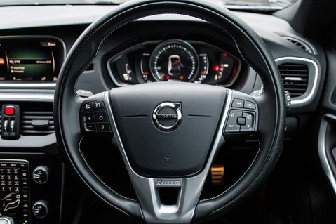 Volvo V40 T2 R-DESIGN EDITION 14