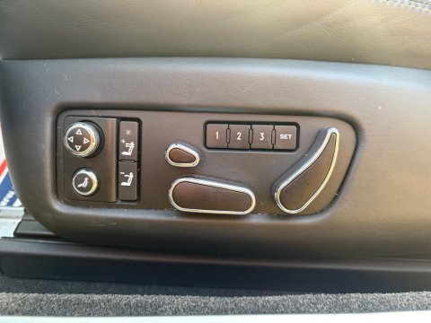 Bentley Continental GTC V8 30