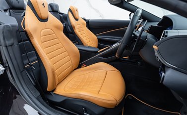 Ferrari Roma SPIDER 15