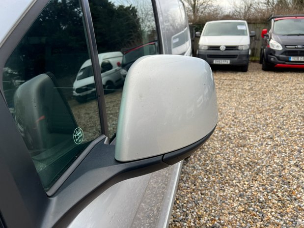 Ford Transit Connect SWB L1H1 Limited 200 Air Con Alloys Camera Sensors EURO 6 NO VAT 20