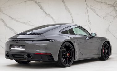Porsche 911 Carrera GTS (992) 7