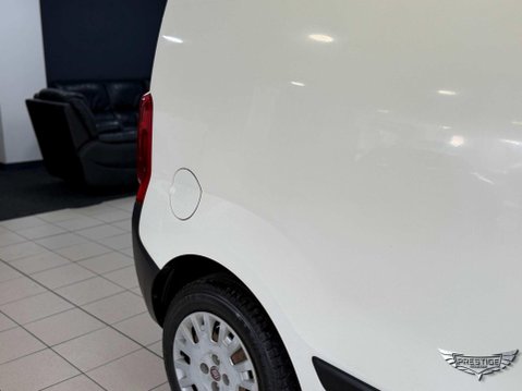 Fiat Fiorino 1.3 JTD Multijet II Cargo Car Derived Van 3dr Diesel Manual (119 g/km, 75 b 17