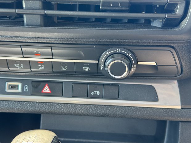 Vauxhall Vivaro SWB L1H1 Low Roof Prime 2900 Sensors Air Con EURO 6 25