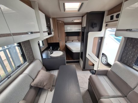 Swift Escape 664 G AUTO 8