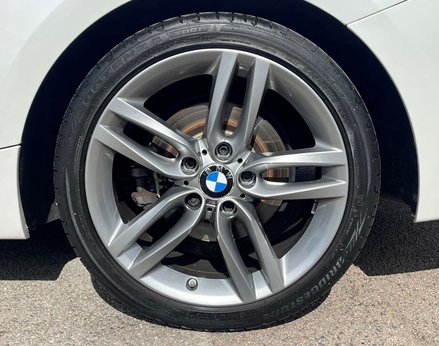 BMW 2 Series 2.0 220i M Sport Auto 2dr 17