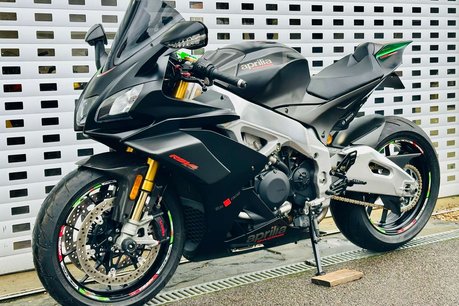 Aprilia RSV 1.1 RSV 4 1100 Factory 29