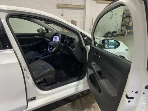 Volkswagen Golf STYLE TSI 17