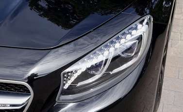 Mercedes-Benz S63 AMG Coupe 10