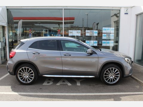 Mercedes-Benz GLA Class GLA 180 AMG LINE EDITION 6