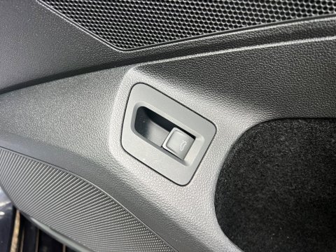 Volkswagen Passat R-LINE TDI 4MOTION DSG 69